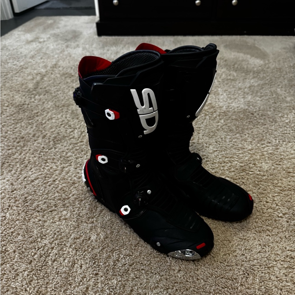 Sidi MAG-1 Men's Black and Red Motorcycle Boots